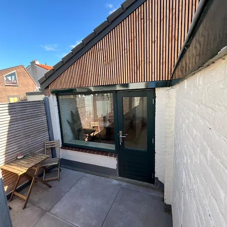 Bed & Beach Noordwijk - Free Parking And Close To Beach!-2